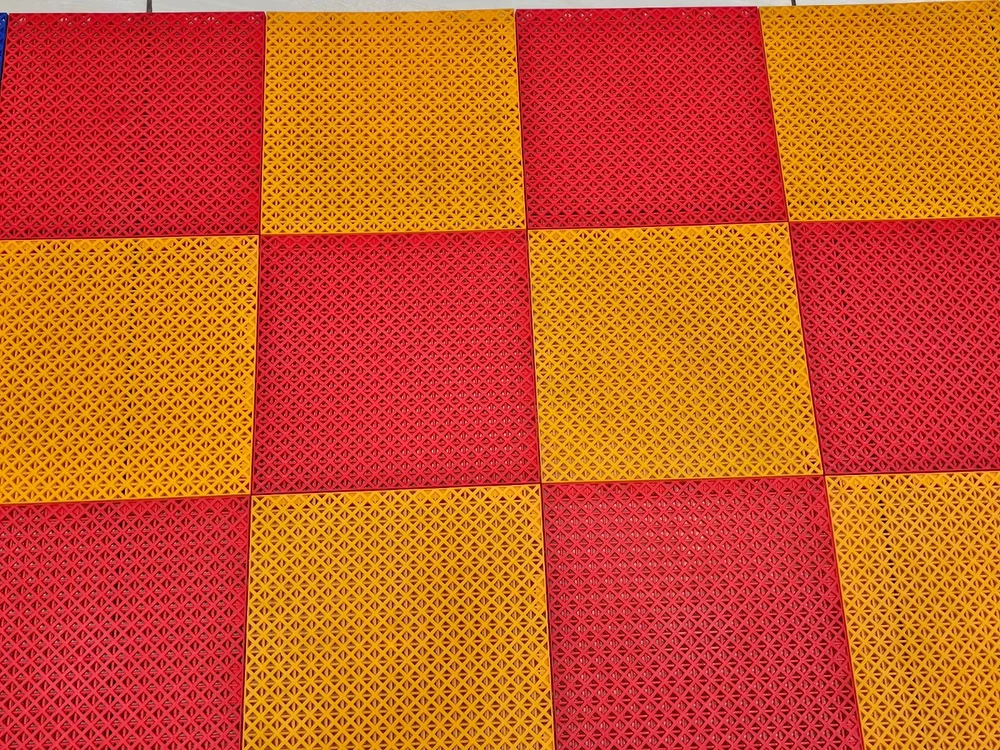 Garage Floor Interlocking Tiles